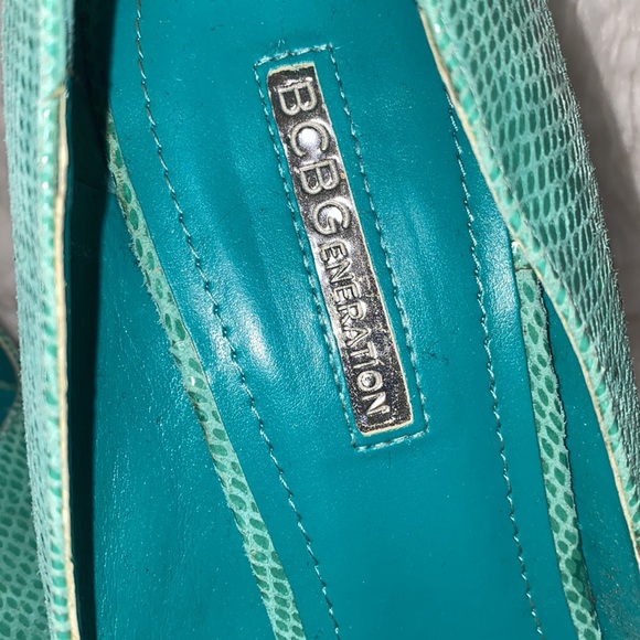 BCBGeneration Teal pumps size 10 - Picture 4 of 9